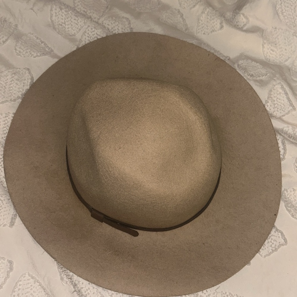 Wool hat - Picture 2 of 7